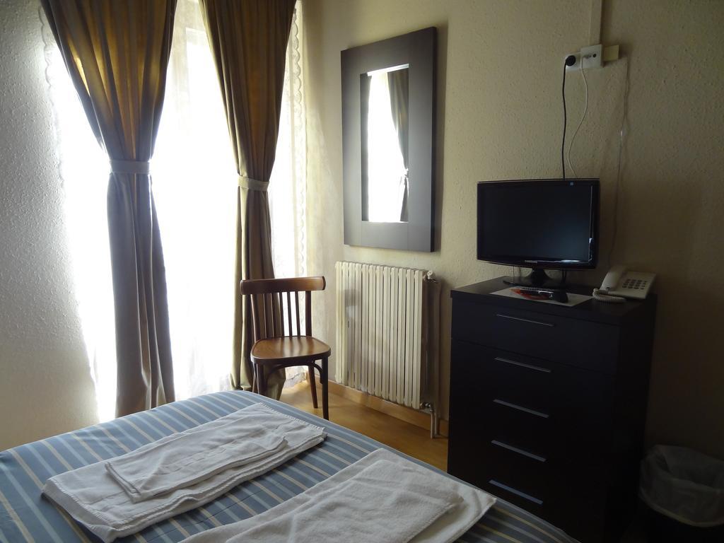 Hotel Hostal Cal Forner Andorra la Vella Esterno foto
