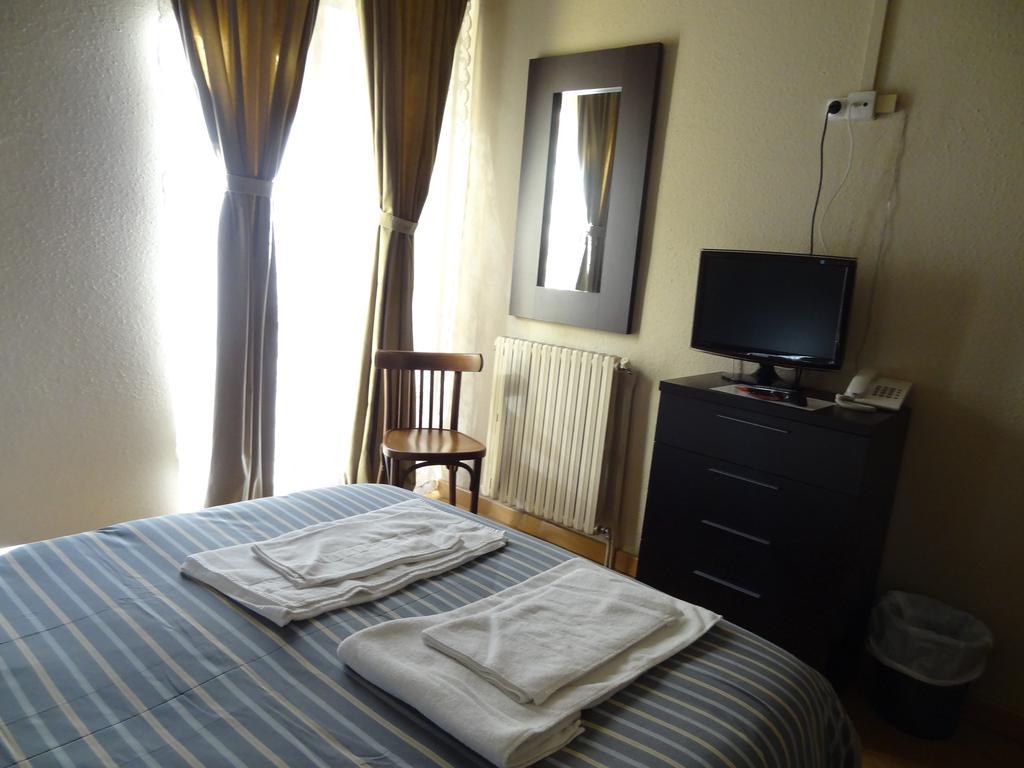 Hotel Hostal Cal Forner Andorra la Vella Esterno foto